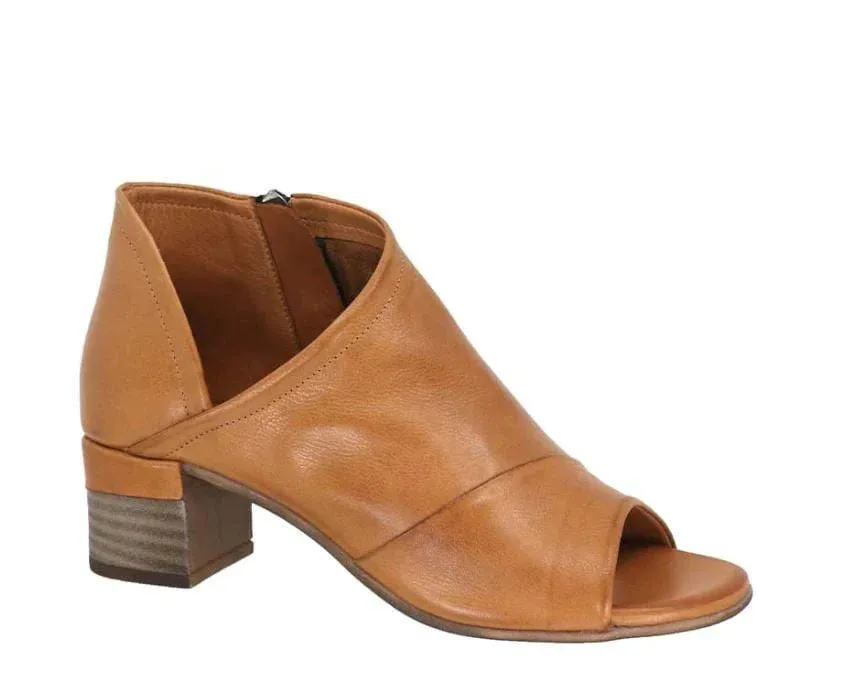 EVERLY // GIA-01 TAN