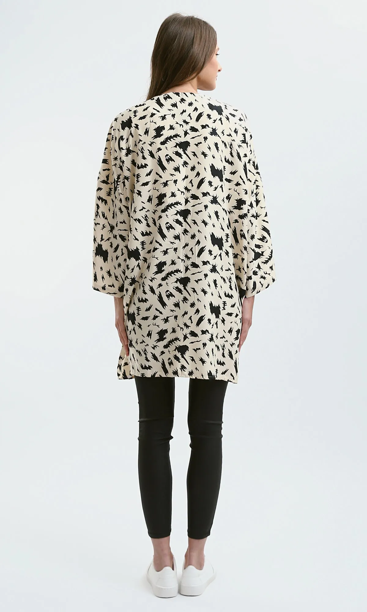 O190123 Beige & Black Patterned Slip On Summer Kimono