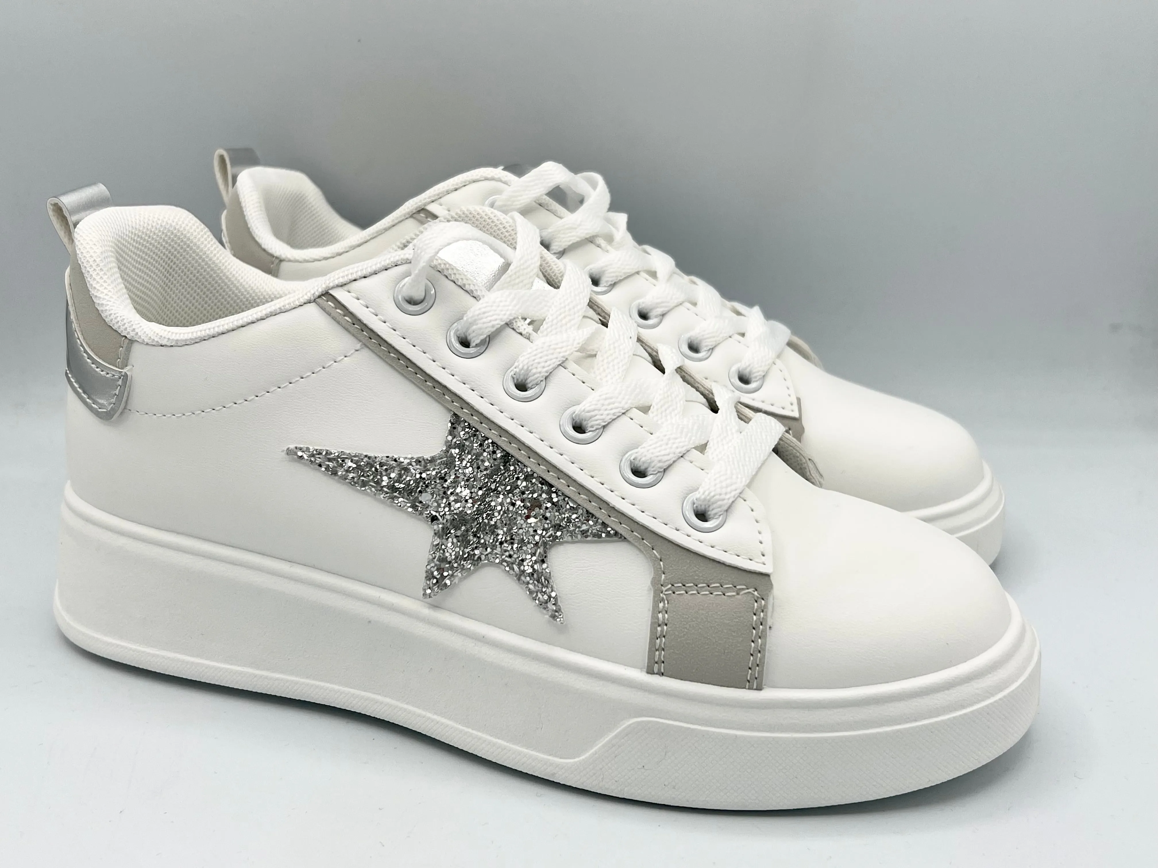 Shirley trainers - silver. LAST PAIR